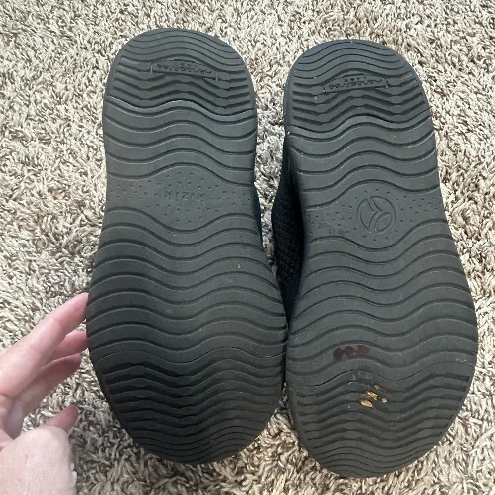 KIZIK LIMA Men’s 6.5 WOMAN SZ 8 IN BLACK OUTSOLE UNISEX